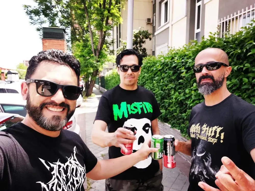 Human Violence — En la calle